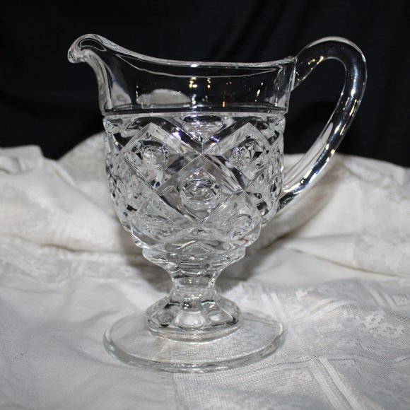 Diamond thumb print footed glass pitcher - Picture 5 of 7